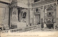 CPA Palais De Versailles La Chambre a Coucher de Louis XIV