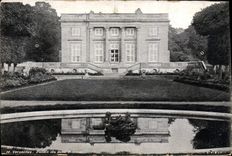 VINTAGE POSTCARD Palate Of Versailles Palate of Small Trianon