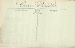 VINTAGE POSTCARD Arras Town hall and Militaria belfry