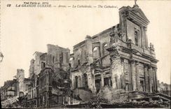 CPA Arras La Cathedrale Militaria