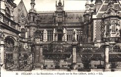 VINTAGE POSTCARD Fecamp Benedictine Frontage on the street