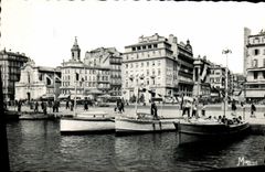 CPM Marseille Le Quai des Belges et la Canebiere Bateaux