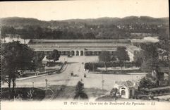 Estación de tren de Pau de la POSTAL de la VENDIMIA vista del bulevar de los Pyrenees