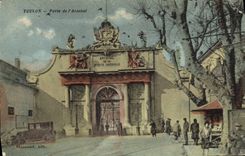 VINTAGE POSTCARD Toulon Carries De I' Arsenal