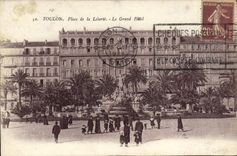 CPA Toulon Place De La Leberte Le Grand Hotel