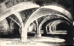 CPA Pont Sainte Maxence Ecole Sainte Marie Du Moncel Les caves