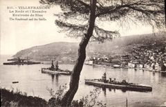 VINTAGE POSTCARD Villefranche Roads And I' Escadre Surroundings Of Nice Boats