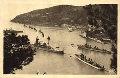 VINTAGE POSTCARD the Squadron In Roads De Villefranche Boats