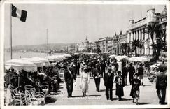 VINTAGE POSTCARD Nice the Walk and Palate of the Mediterranean