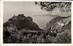 CPA Eze Village Le vieux village Le viaduc la moyenne Corniche et le Cap Ferrat