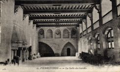 VINTAGE POSTCARD Pierrefonds the Room of the Guards