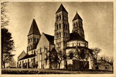 CPA Morienval Eglise Notre Dame Ancienne eglise abbatiale des Benedictines