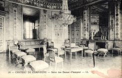 Sala de estar del castillo de Compiegne de la POSTAL de la VENDIMIA del Señora-en-waitings