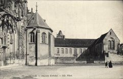 VINTAGE POSTCARD Senlis Old Eveche