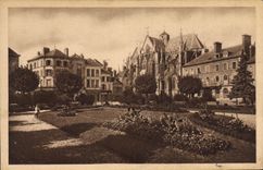 CPA Troyes Eglise Saint Urbain Et Jardin De La Prefecture