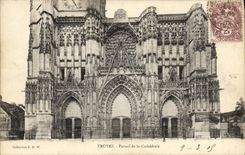 CPA Troyes Portail De La Cathedrale