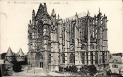 CPA Beauvais La Cathedrale Vue Generale