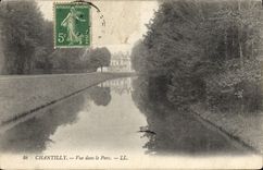 POSTAL Chantilly de la VENDIMIA visto en el parque