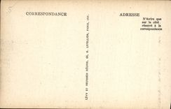 CPA Chateau De Chantilly La Cour D'Honneur