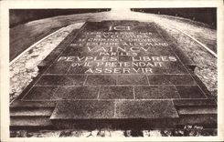 CPA Foret De Compiegne Clairiere De I'Armistice La dalle centrale Militaria