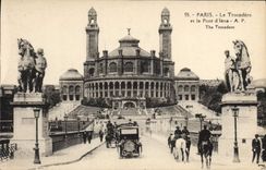 VINTAGE POSTCARD Paris Trocadero And the Bridge D' Iena