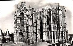 CPM Beauvais La Cathedrale