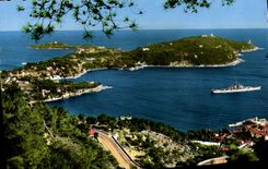CPM Villefranche Vue Sur La Baie Et Le Cap Ferrat Bateau