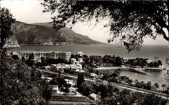 CPM Beaulieu Sur Mer La Baie Des Fournis La villa Kerylos Au fond le Cap d'Ail