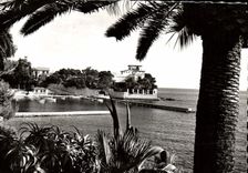 CPM Beaulieu Le Port De La Formica Et La Villa Kerylos