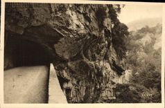 VINTAGE POSTCARD Falls Of the Wolf Entered Of the Tunnel