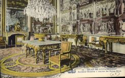 VINTAGE POSTCARD Palate De Fontainebleau Anteroom Room To lay down Queens Mothers