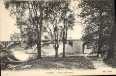 VINTAGE POSTCARD Vairy Close to the Bridge