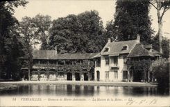 CPA Versailles Hameau de Marie Antoinette La maison de la reine