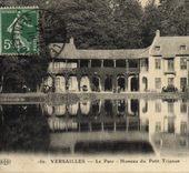 CPA Versailles Le Parc Hameau du Petit Trianon Maison de la reine