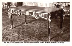 CPA Palais De Versailles Table sur Laquelle fut Signe le Traite de paix de Versailles Militaria