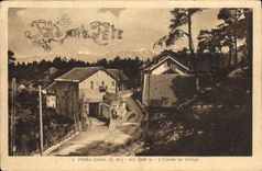 VINTAGE POSTCARD Peira Undermined the entry of the village