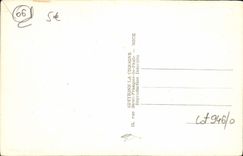 POSTAL de la VENDIMIA Niza el puerto vista hacia la persona calva del montaje