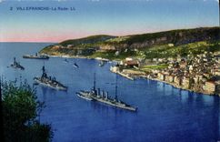 VINTAGE POSTCARD Villefranche the Roads Boats
