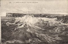 VINTAGE POSTCARD Seas Les Bains the Sea Demontee