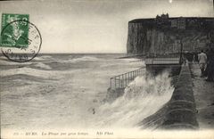 VINTAGE POSTCARD Seas Les Bains the Beach By Heavy weather