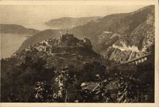 POSTAL Eze de la VENDIMIA la aldea con el sol de ajuste