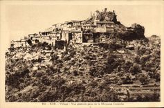 Opinión de la aldea de Eze de la POSTAL de la VENDIMIA tomada de la cornisa media