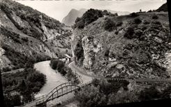 CPM Route de Moutiers a Brides Le Pont de la Rageat