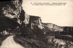 CPA Les Eyzies Capitale Prehistorique Les gorges d'enfer et les falaises de Laugerie