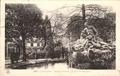 CPA Toulouse Souare Wilson Statue de Gondouli