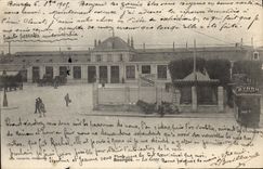 Tranvía de Byrrh de la estación de tren de Bourges de la POSTAL de la VENDIMIA
