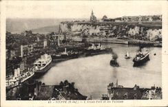 CPA Dieppe L'Arant Port Et Les Falaises Bateaux