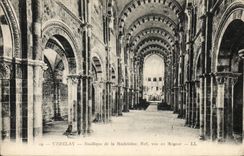 CPA Vezelay Basilique De La Madeleine Nef vue en largeur