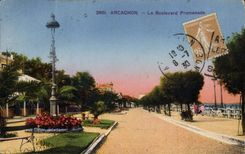 CPA Arcachon Le Boulevard Promenade