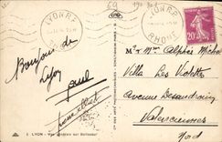 VINTAGE POSTCARD Lyon Vye General On Bellecour